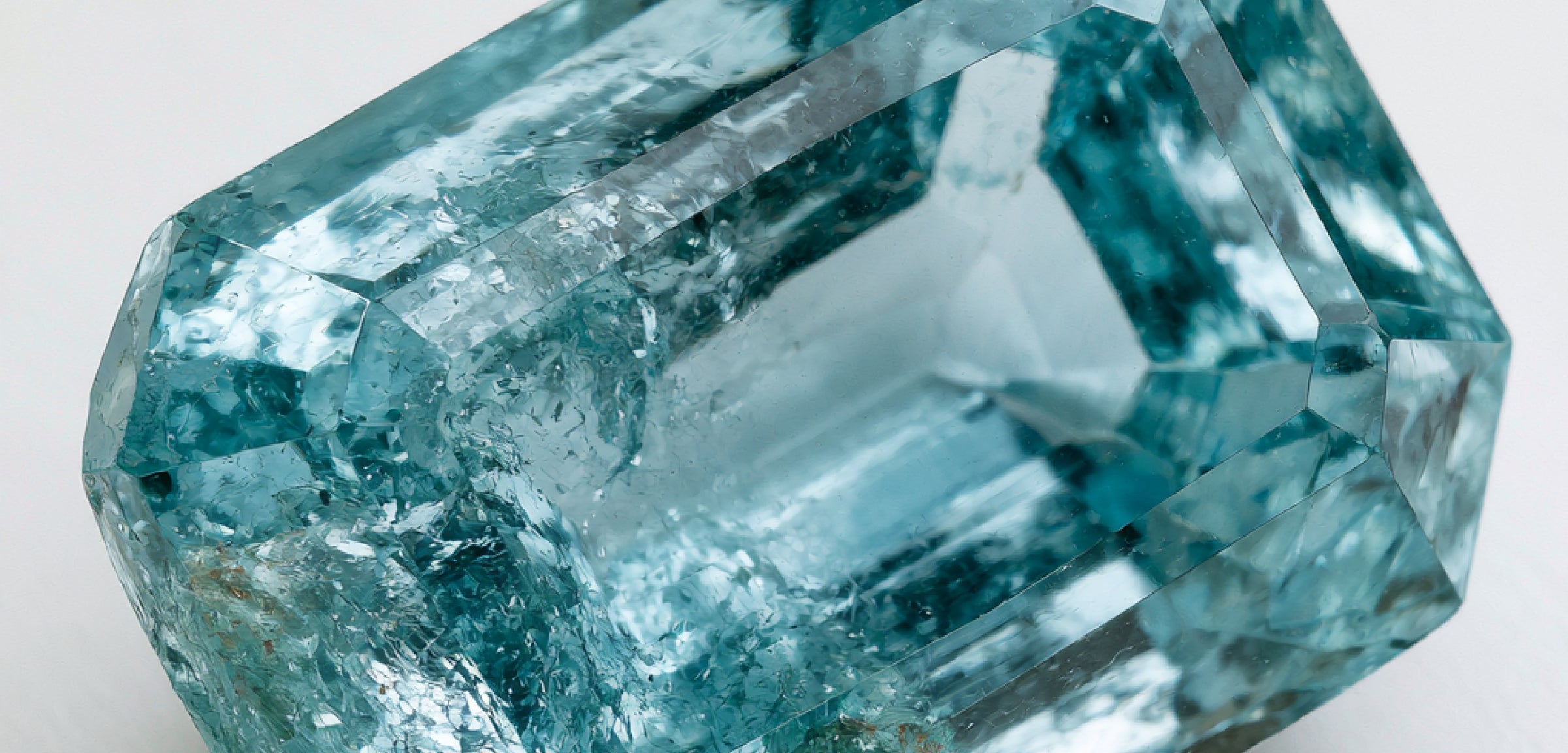 March Birthstone: Aquamarine Meaning, History & Jewellery Guide