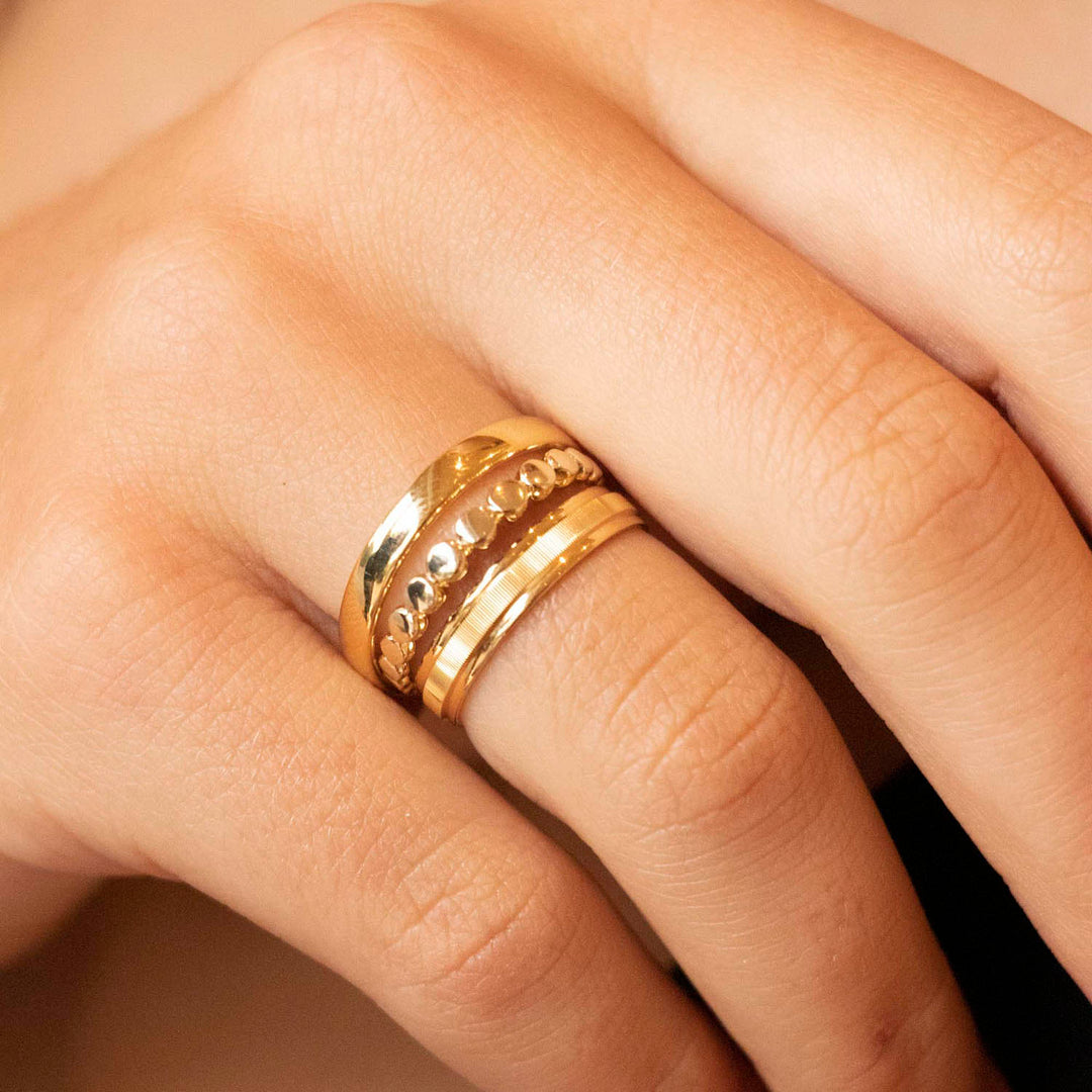 9K Yellow Gold Court Ring
