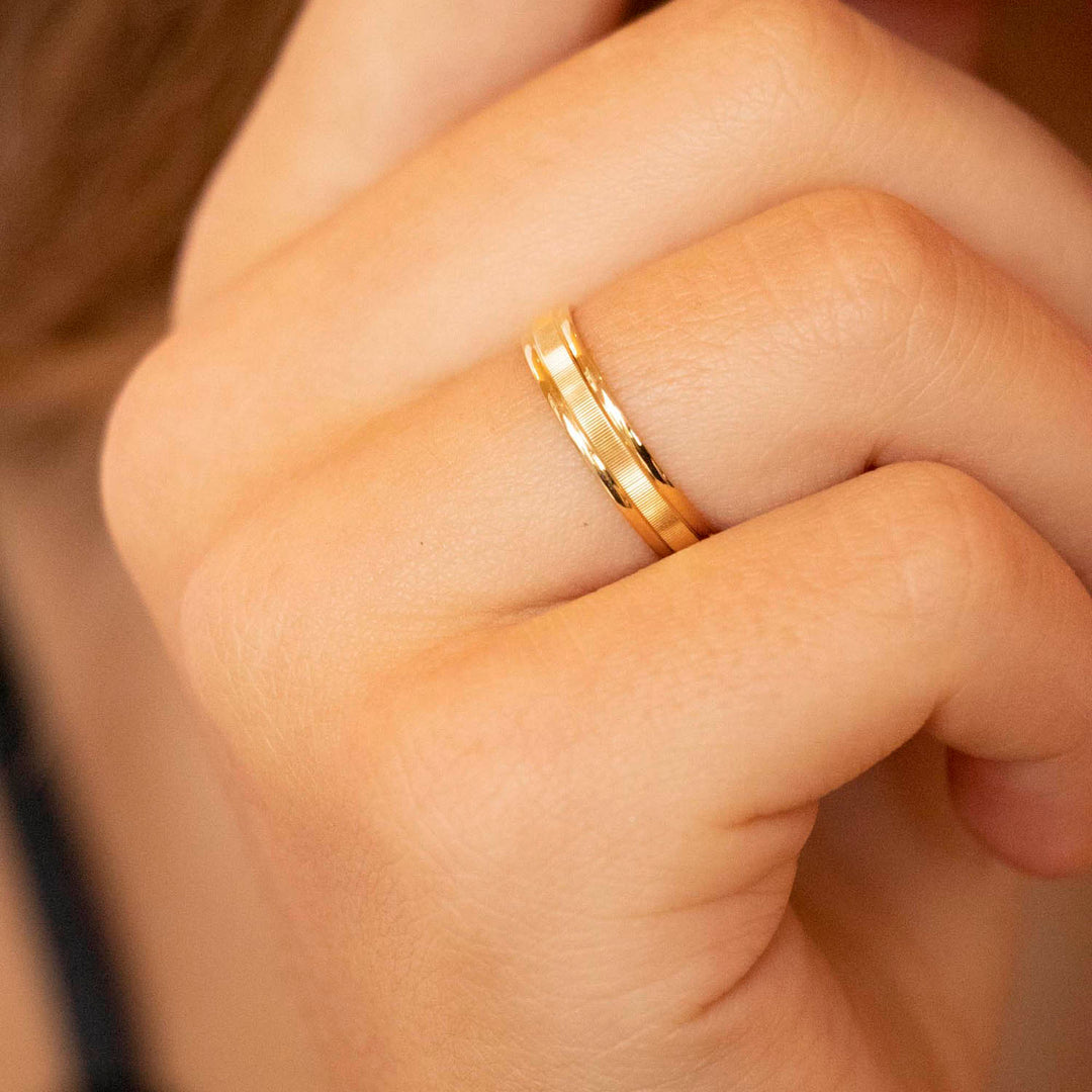 9K Yellow Gold Court Ring