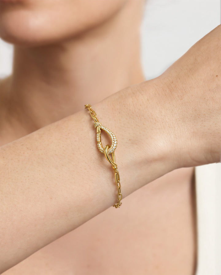 Gold Interlocked Pave & Polished Knot Bracelet