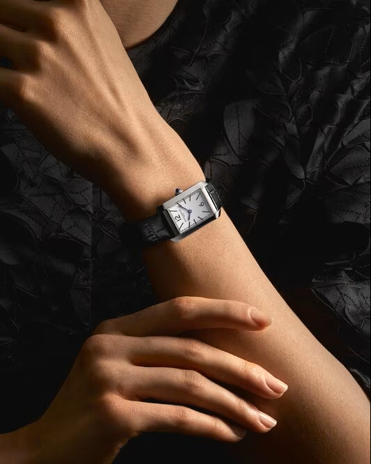 Baume & Mercier Hampton 10795 Quartz Watch 35x22mm