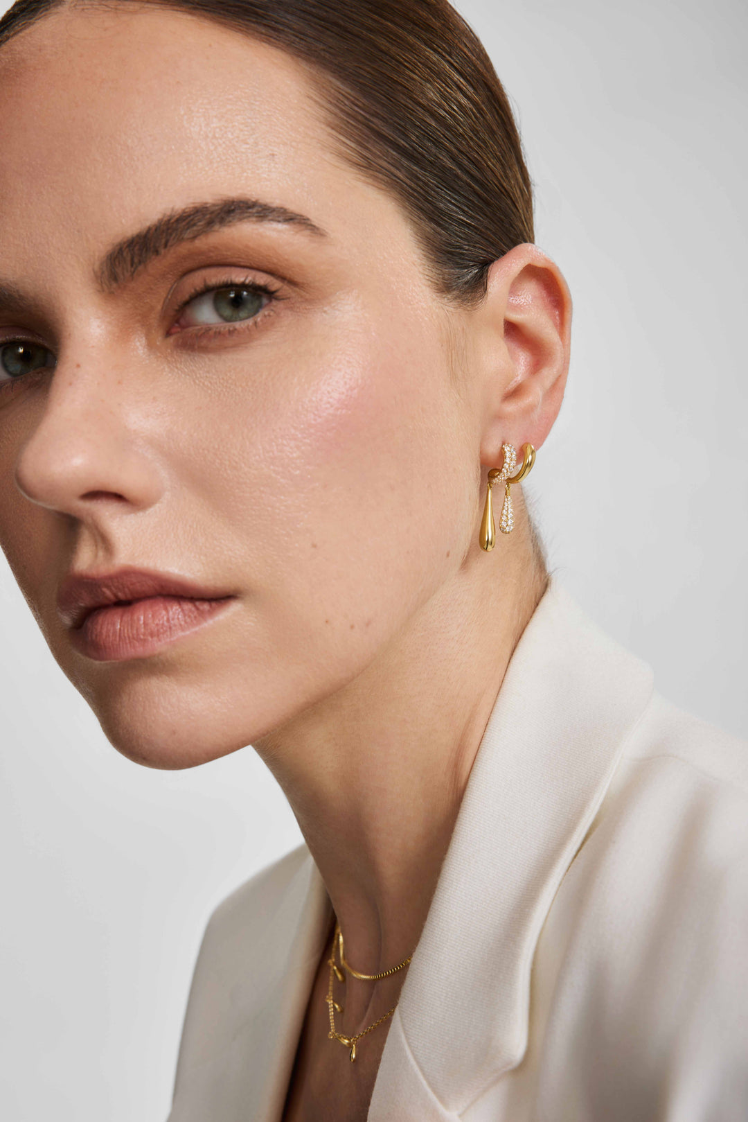 Gold Spiral Contrast Teardrop Dangle Stud Earrings