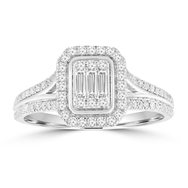 Cluster diamond ring with baguette and round diamonds in 9K white gold.