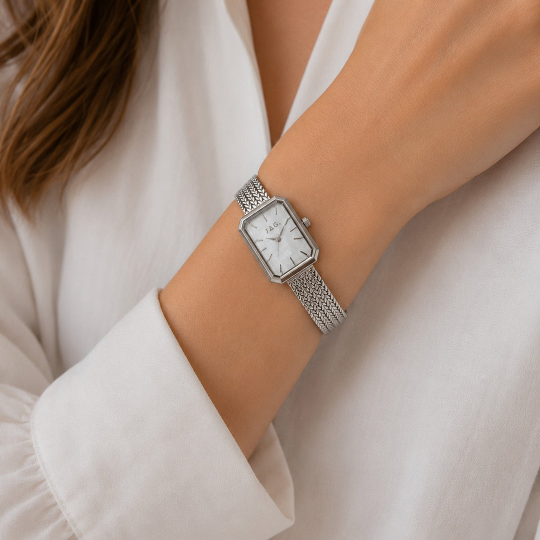 Balmain White Mother Of Pearl Alloy 20.5mm Watch