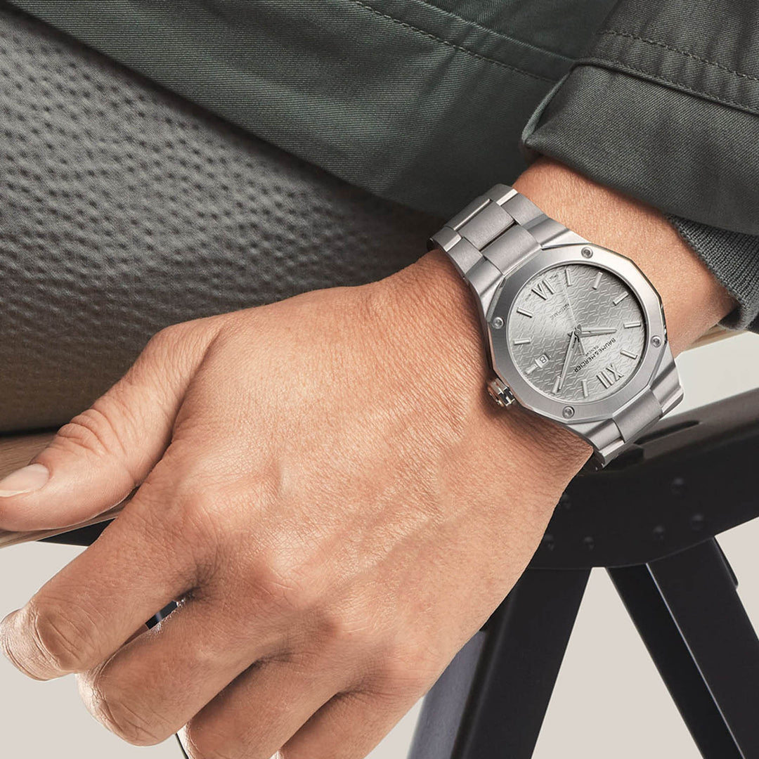 Baume & Mercier Riviera Automatic, Date Display Men's Watch 42mm