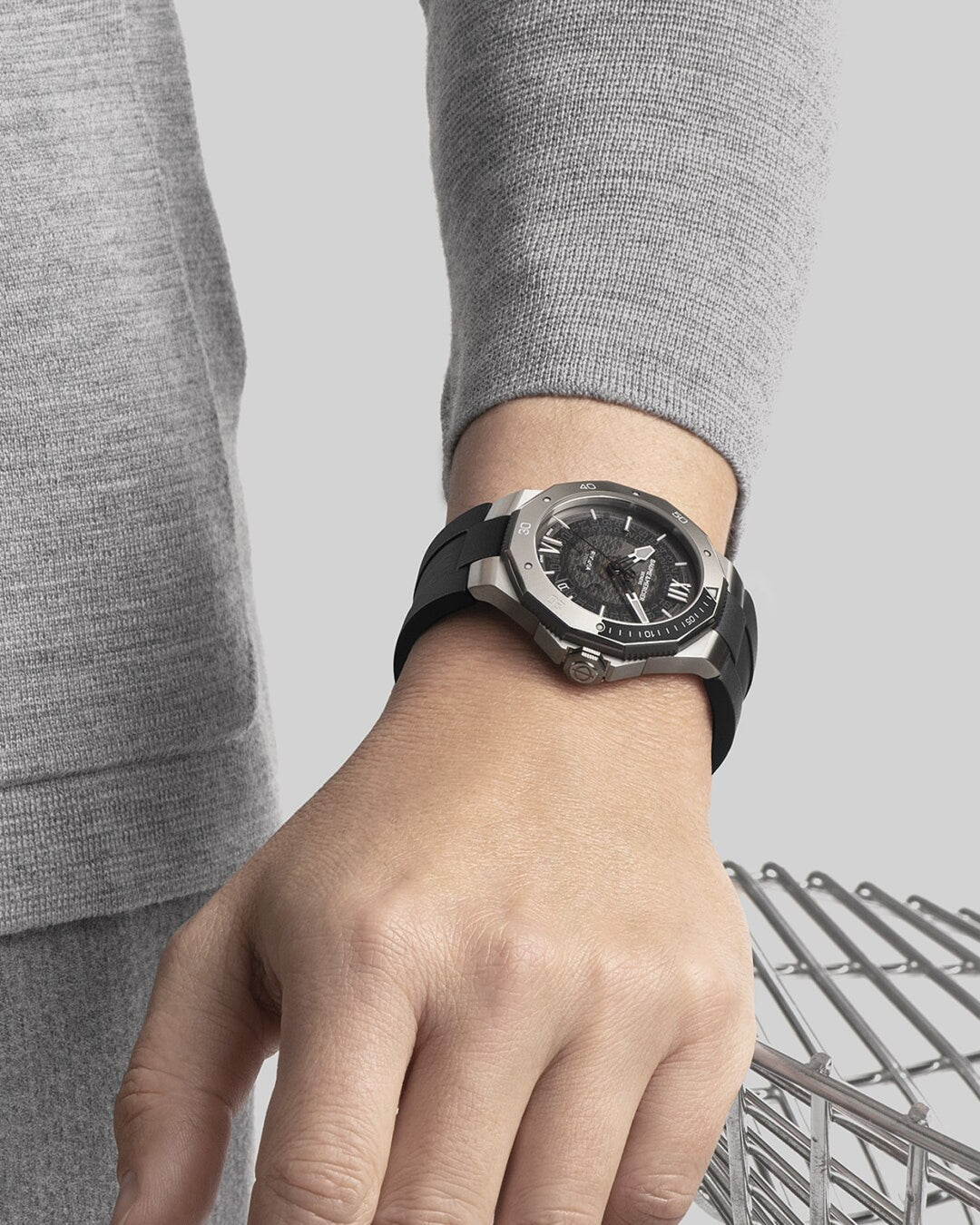 Baume & Mercier Riviera Automatic Watch Date Display - 42mm