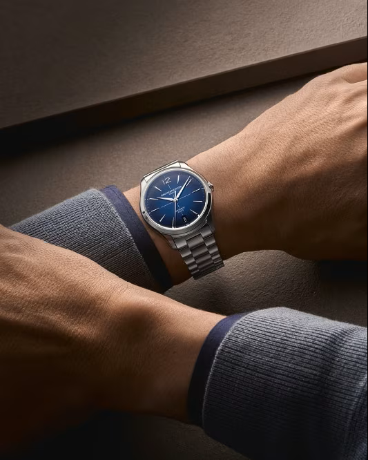 Baume & Mercier Clifton 10792 Automatic, Date Display Men's Watch 39mm