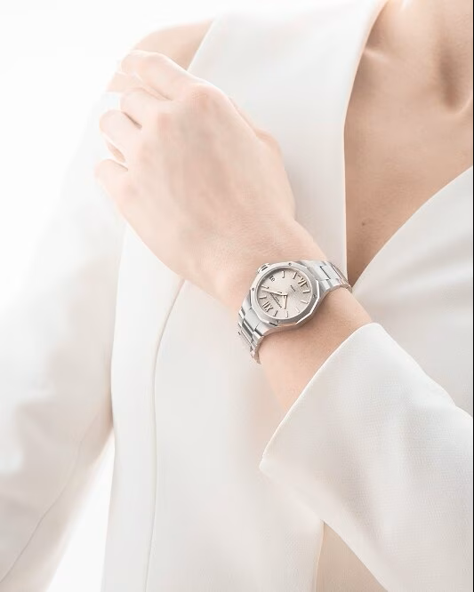 Baume & Mercier Riviera 10810 Quartz, Date Display Women's Watch 33mm