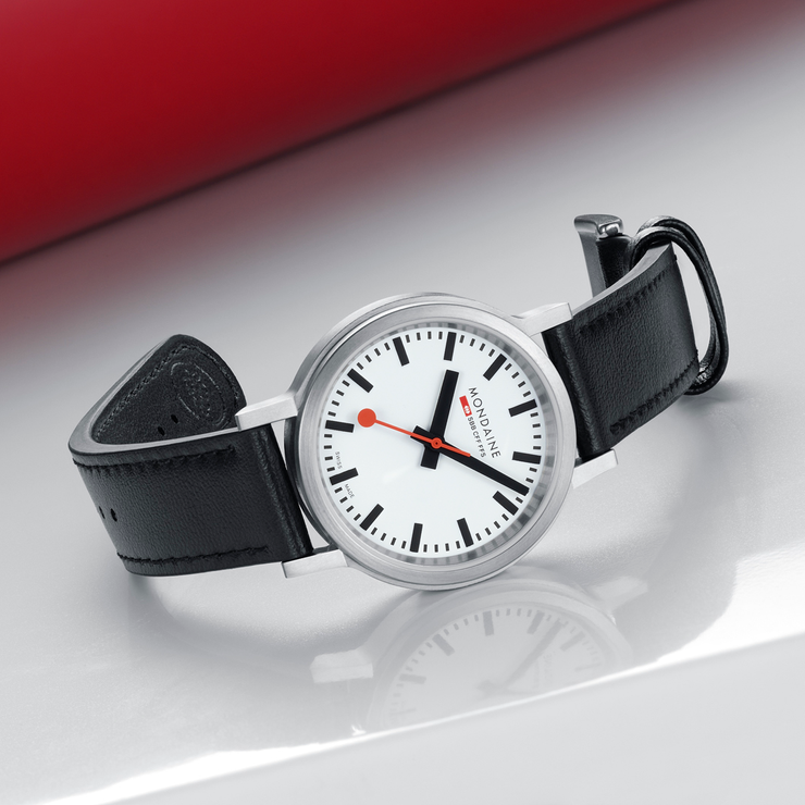 Mondaine official swiss 2024 railways stop2go backlight