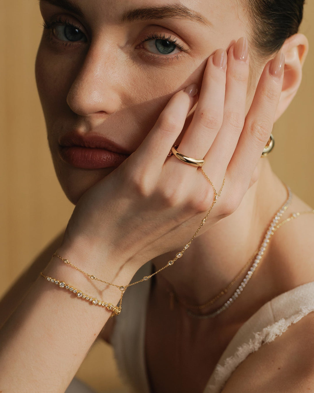 Gold Alternating Bezel-Set Bracelet