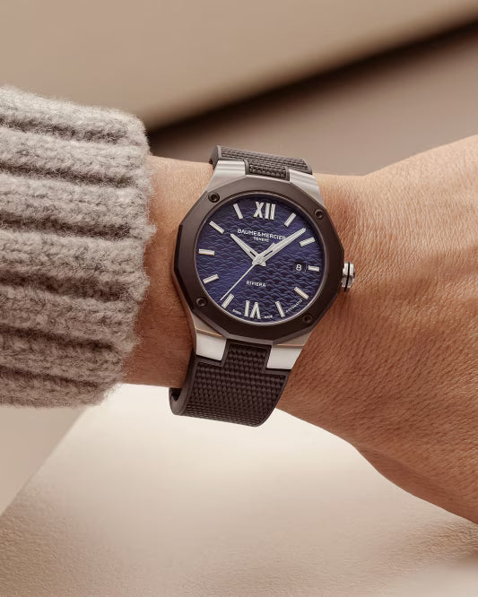 Baume & Mercier Riviera 10768 Automatic, Date Display Blue Dial Men's Watch 42mm