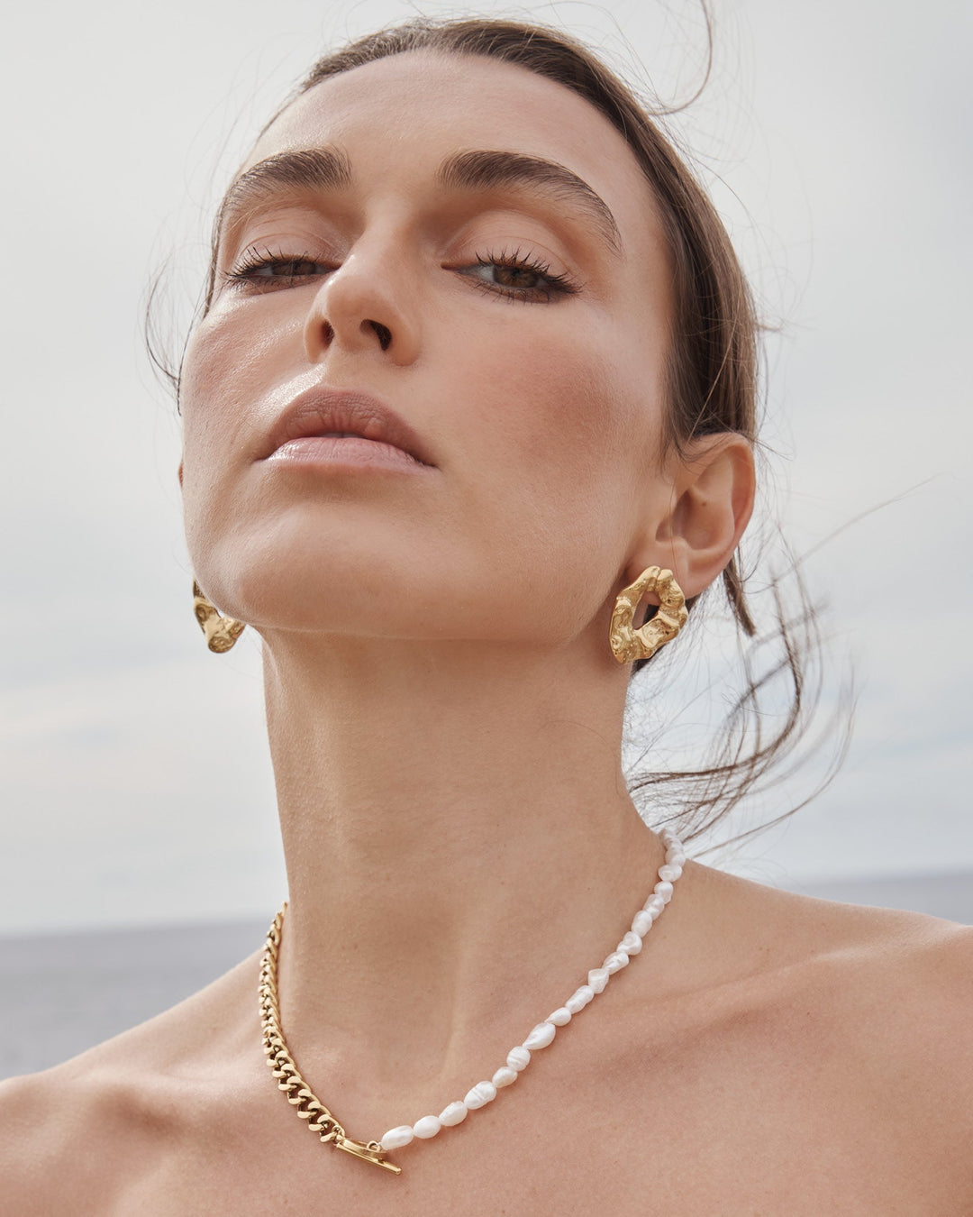 Opaline Freshwater Pearl Half Chain Statement FOB Necklace, close-up detail — Zoe Olivia