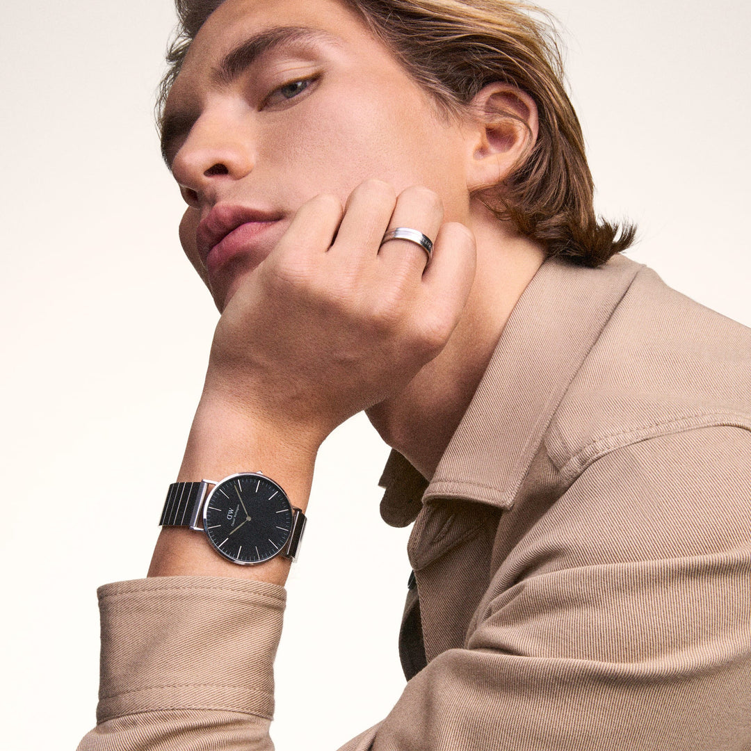 Classic Piano Link Onyx Silver Watch