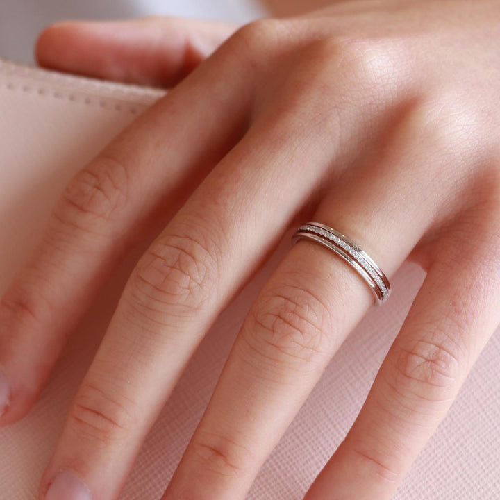 Band Ring with 0.1ct Diamonds in 9K White Gold