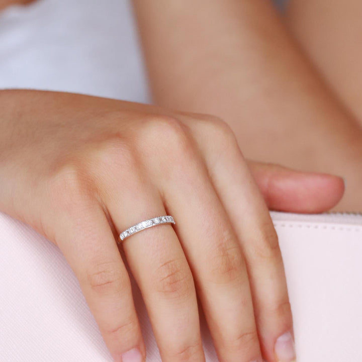 Band Ring with 0.2ct Diamonds in 9K Yellow Gold